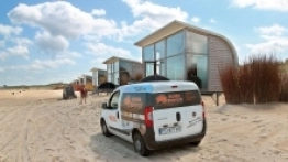 Właściciel kempingu korzysta z usług polskiej firmy. Jej pracownicy odpowiedzialni są także za designerskie bungalowy. - zdjęcie 2